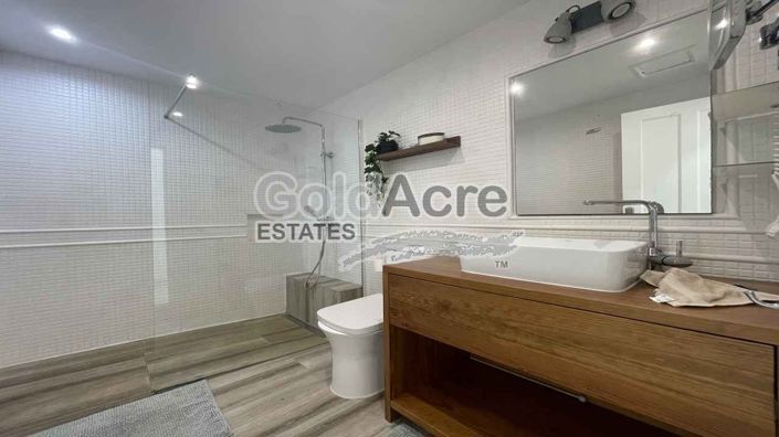 Image No.54-4 Bed Villa for sale