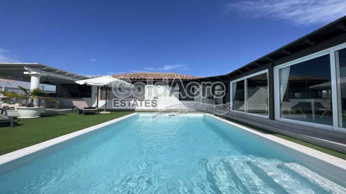 Image No.4-Villa de 4 chambres à vendre à Corralejo