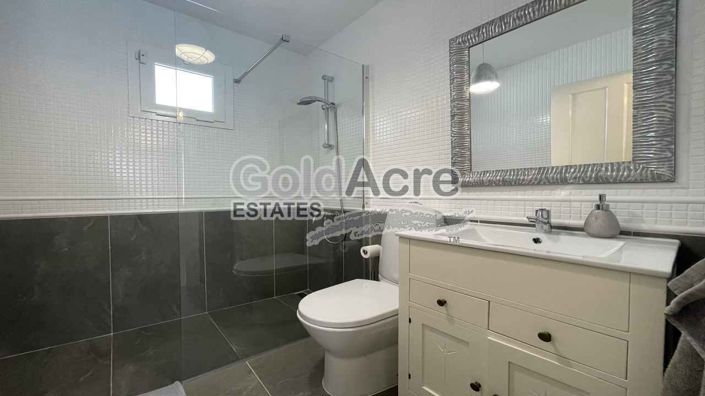 Image No.38-4 Bed Villa for sale