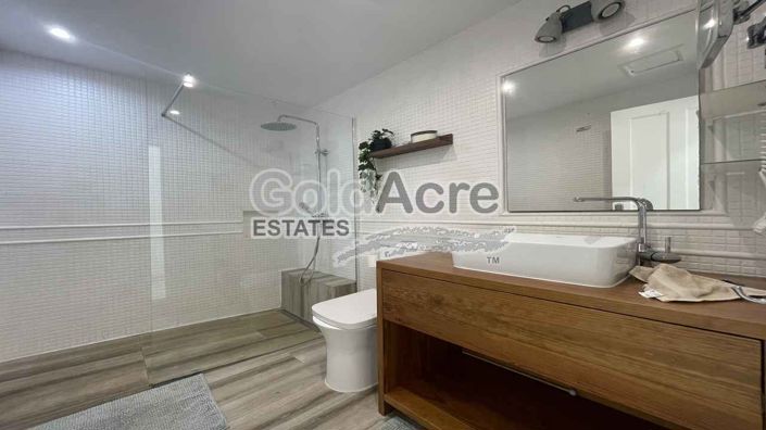 Image No.53-4 Bed Villa for sale