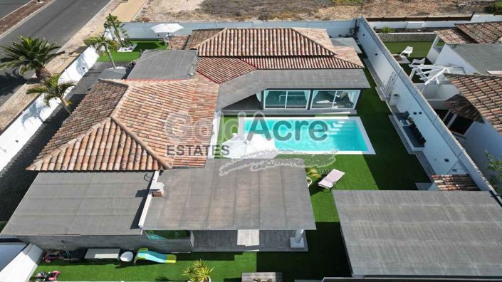 Image No.10-4 Bed Villa for sale