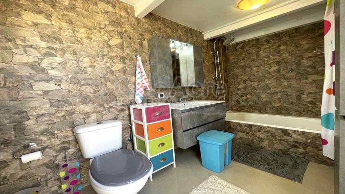 Image No.37-3 Bed Apartment for sale