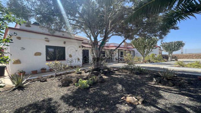 Image No.15-7 Bed Villa for sale