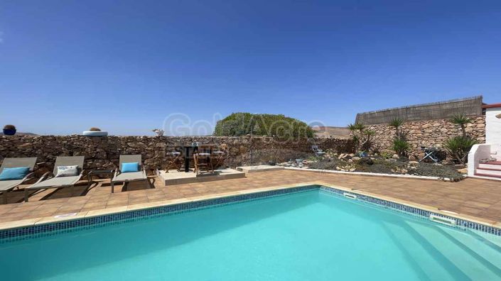 Image No.42-7 Bed Villa for sale