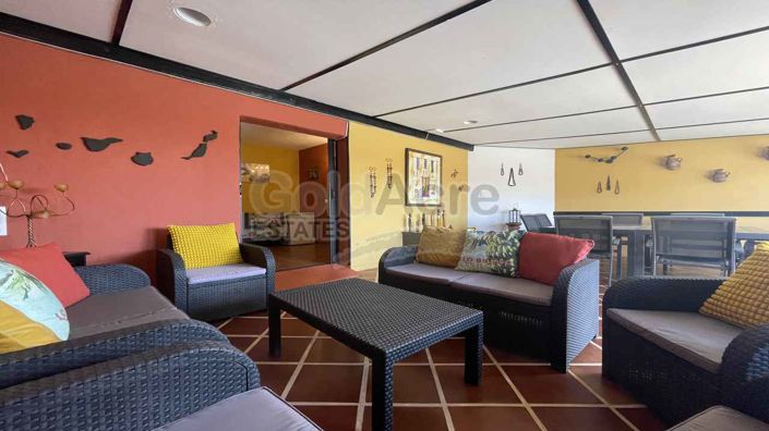 Image No.8-7 Bed Villa for sale