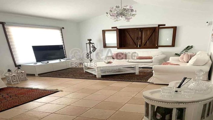 Image No.3-3 Bed Villa for sale