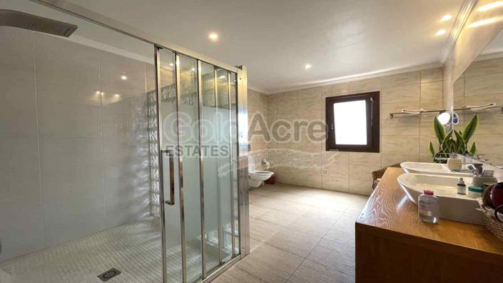 Image No.7-3 Bed Villa for sale