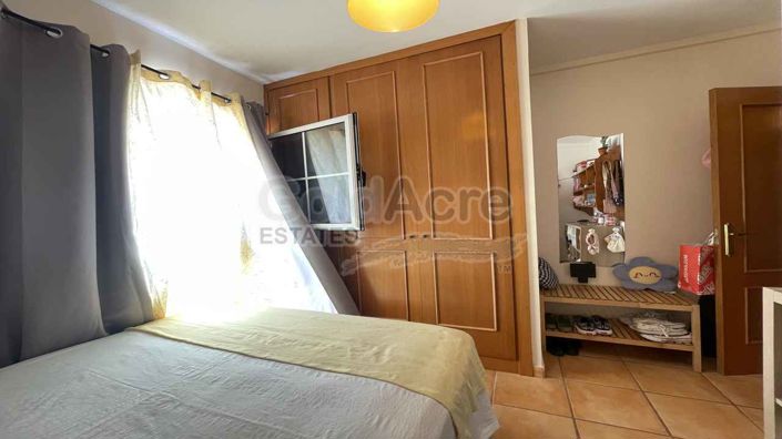 Image No.25-3 Bed Property for sale