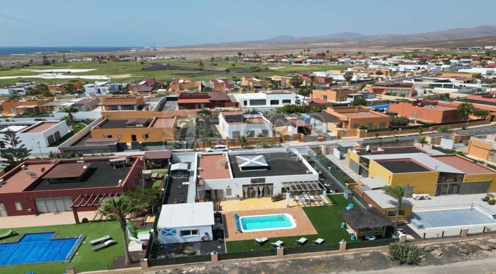 Image No.36-3 Bed Villa for sale