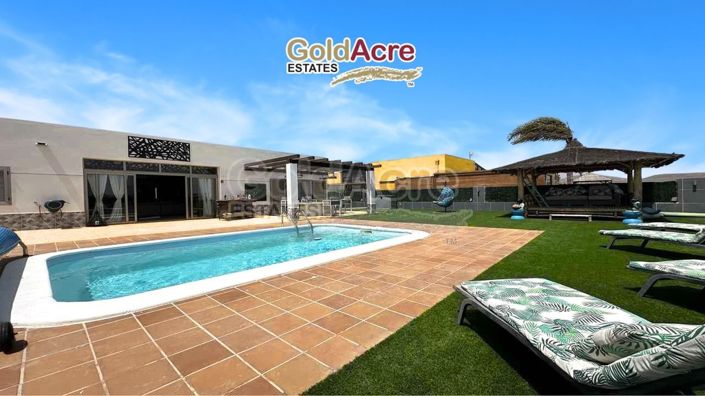 Image No.3-3 Bed Villa for sale