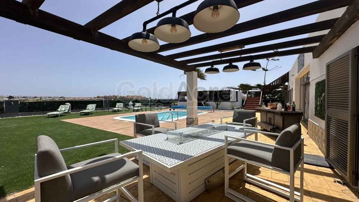 Image No.22-3 Bed Villa for sale