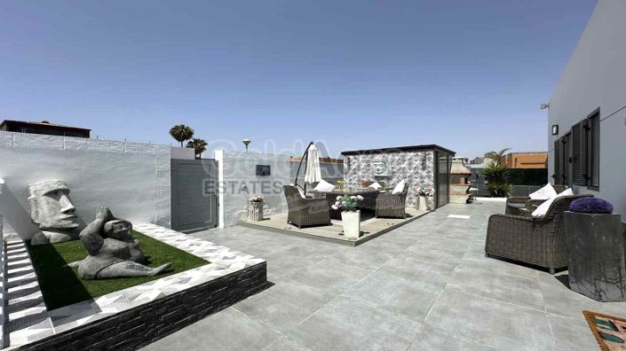 Image No.8-3 Bed Villa for sale