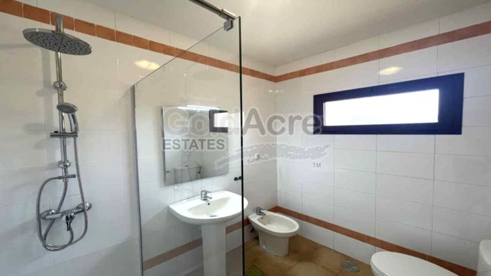 Image No.32-3 Bed Villa for sale