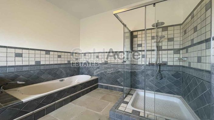 Image No.48-4 Bed Villa for sale