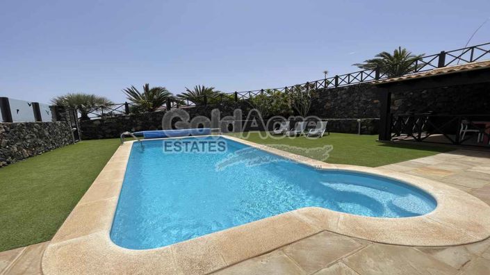 Image No.57-4 Bed Villa for sale