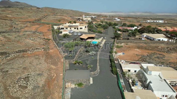 Image No.10-4 Bed Villa for sale