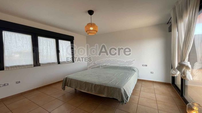 Image No.32-2 Bed Villa for sale