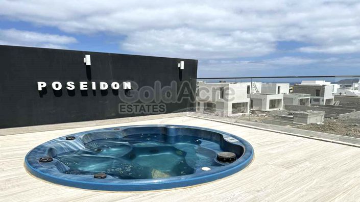 Image No.10-4 Bed Property for sale