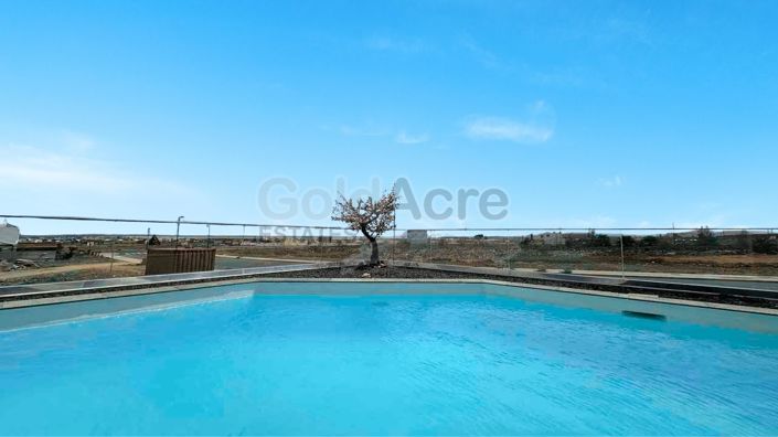 Image No.13-4 Bed Property for sale