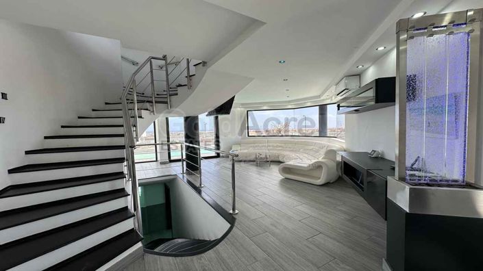 Image No.18-4 Bed Property for sale