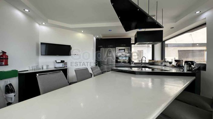 Image No.25-4 Bed Villa for sale