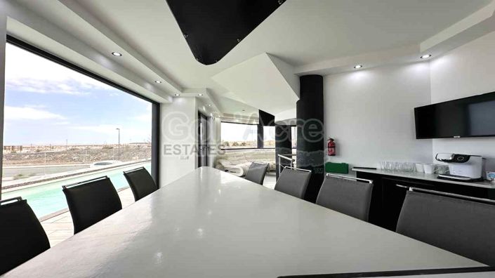 Image No.28-4 Bed Property for sale