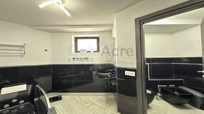 Image No.44-4 Bed Property for sale