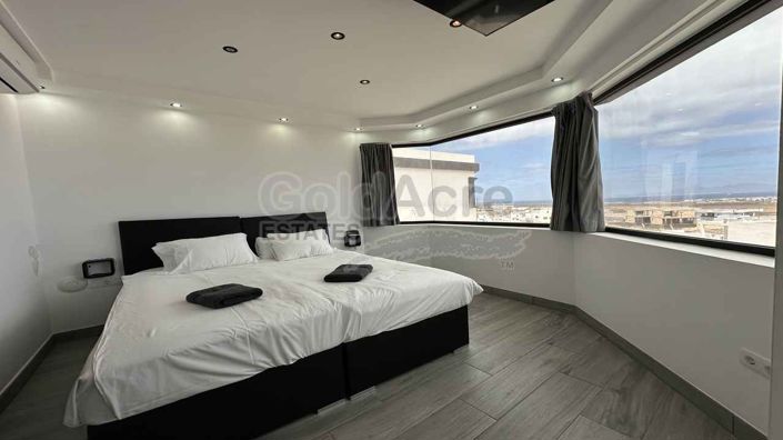 Image No.50-4 Bed Property for sale