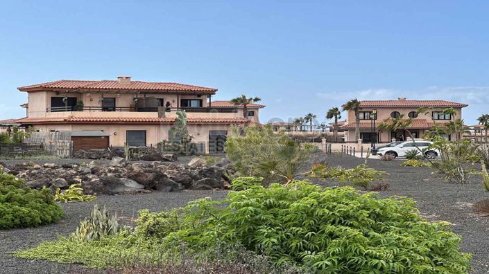 Image No.12-3 Bed Villa for sale