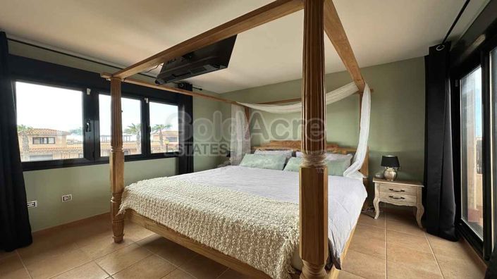 Image No.8-3 Bed Villa for sale