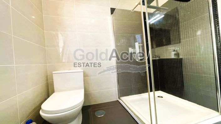 Image No.18-3 Bed Property for sale