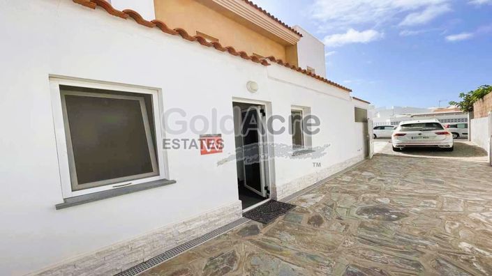 Image No.4-3 Bed Villa for sale