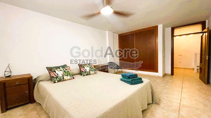 Image No.32-3 Bed Property for sale