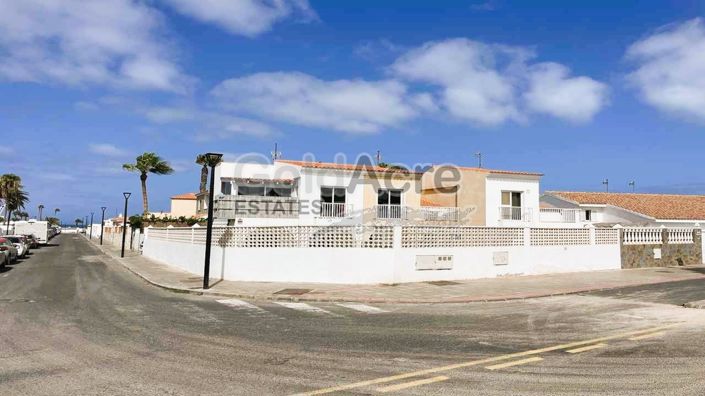 Image No.10-3 Bed Villa for sale