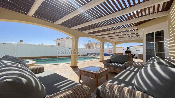 Image No.10-4 Bed Villa for sale