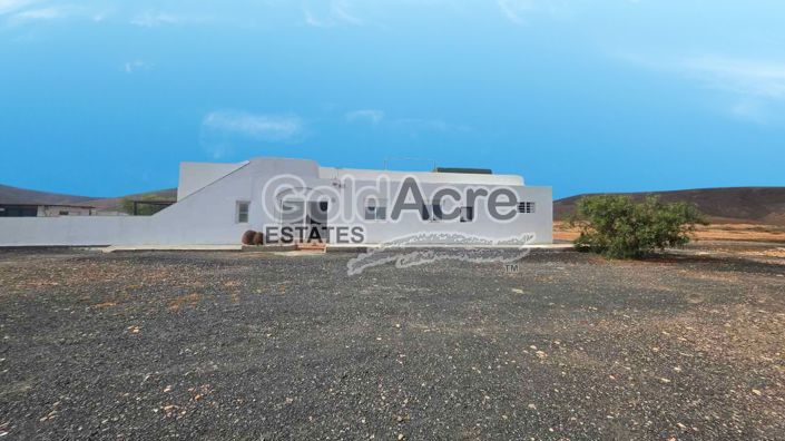 Image No.9-2 Bed Villa for sale