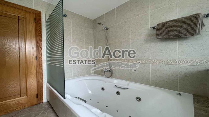 Image No.63-4 Bed Villa for sale