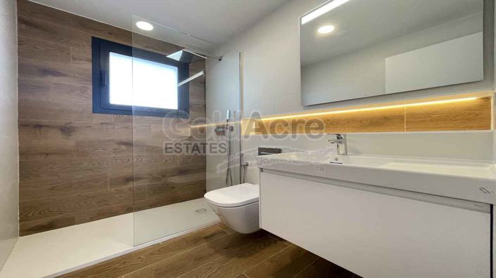 Image No.9-2 Bed Apartment for sale