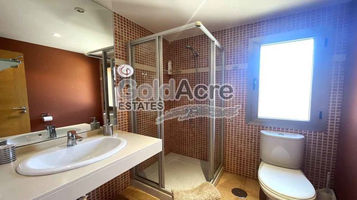 Image No.40-3 Bed Villa for sale