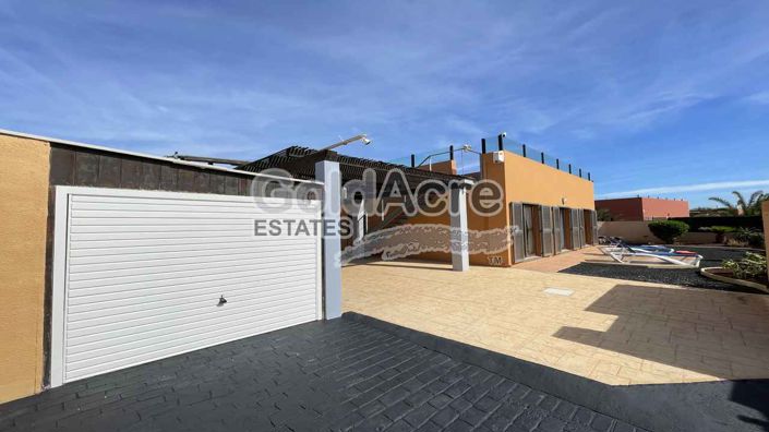 Image No.10-3 Bed Villa for sale