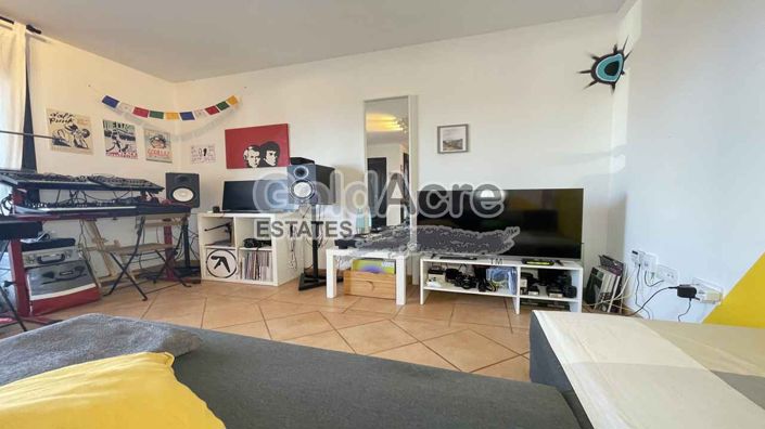 Image No.20-1 Bed Villa for sale