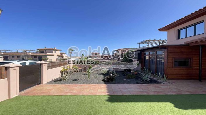 Image No.16-2 Bed Townhouse for sale