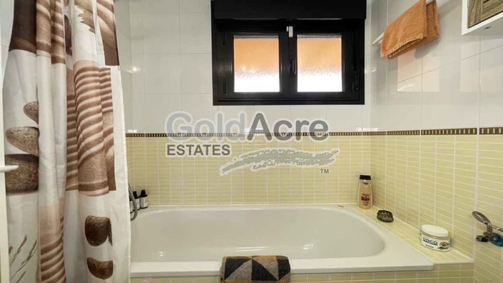 Image No.33-2 Bed Property for sale