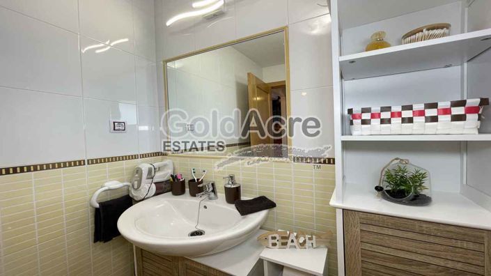 Image No.34-2 Bed Property for sale