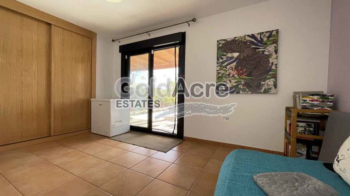 Image No.36-2 Bed Townhouse for sale