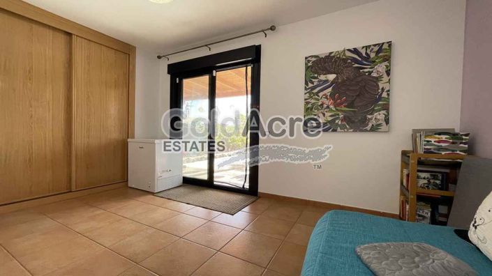 Image No.37-2 Bed House for sale