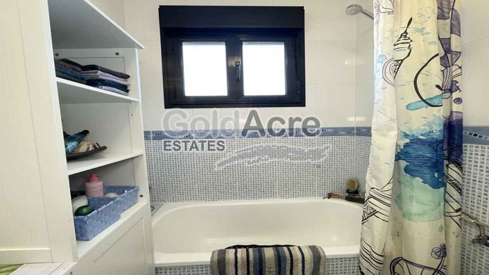 Image No.52-2 Bed Townhouse for sale