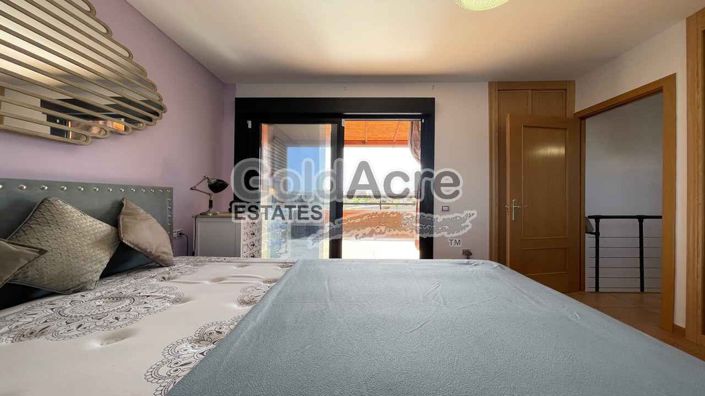 Image No.7-2 Bed House for sale