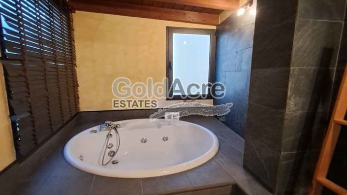 Image No.5-5 Bed Villa for sale