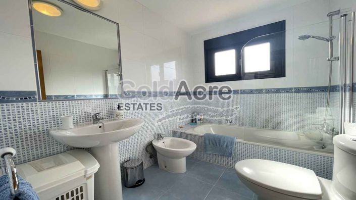 Image No.33-2 Bed Villa for sale